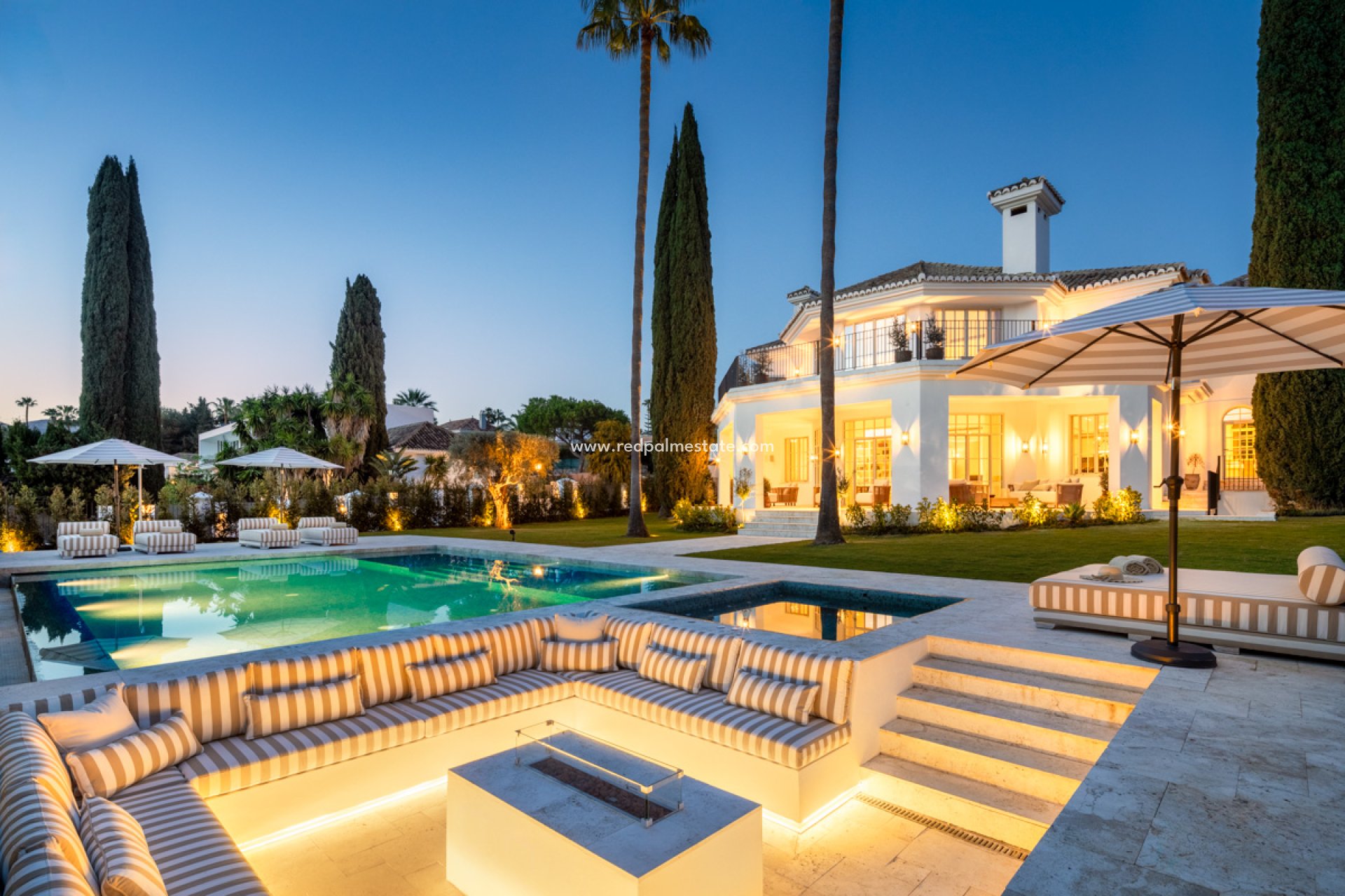 Obra nueva - Villa -
Marbella