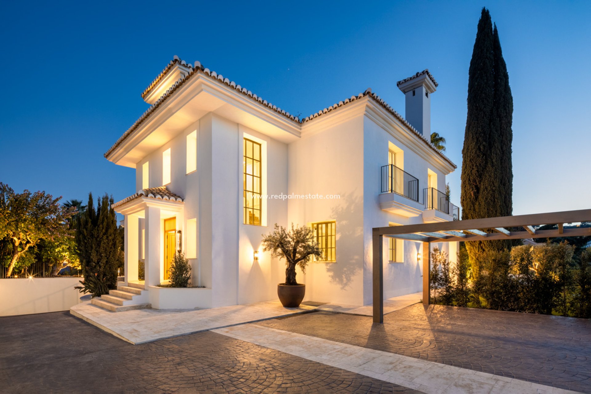 Obra nueva - Villa -
Marbella