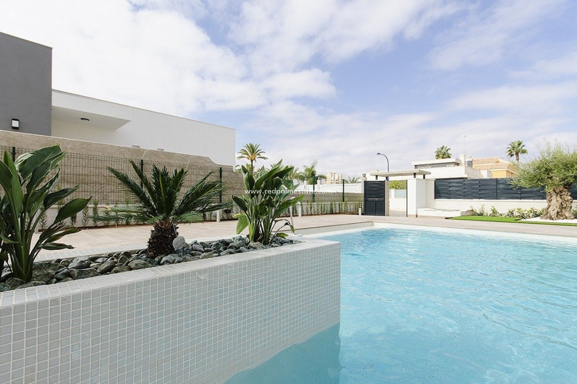 Obra nueva - Villa -
Orihuela Costa - Campoamor