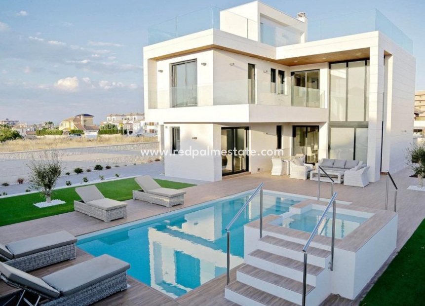 Obra nueva - Villa -
Orihuela Costa - Campoamor