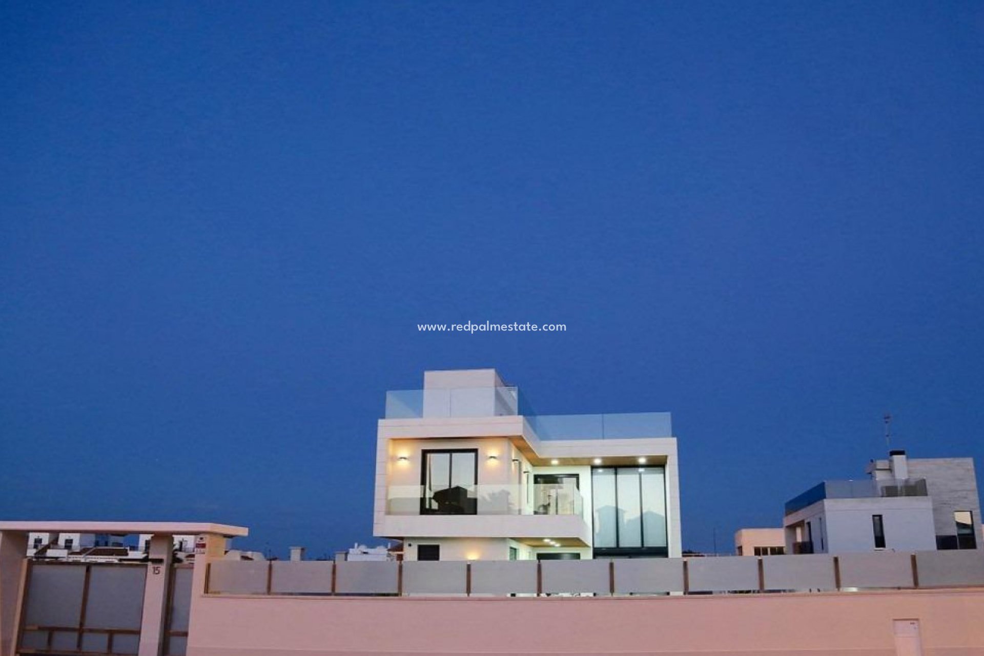 Obra nueva - Villa -
Orihuela Costa - Campoamor