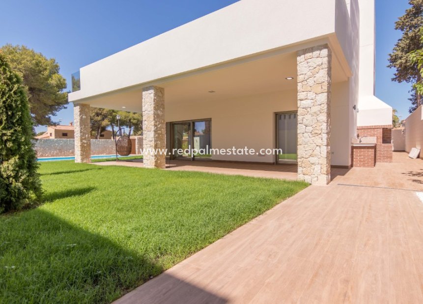 Obra nueva - Villa -
Orihuela Costa - Campoamor