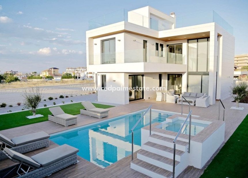 Obra nueva - Villa -
Orihuela Costa - Campoamor