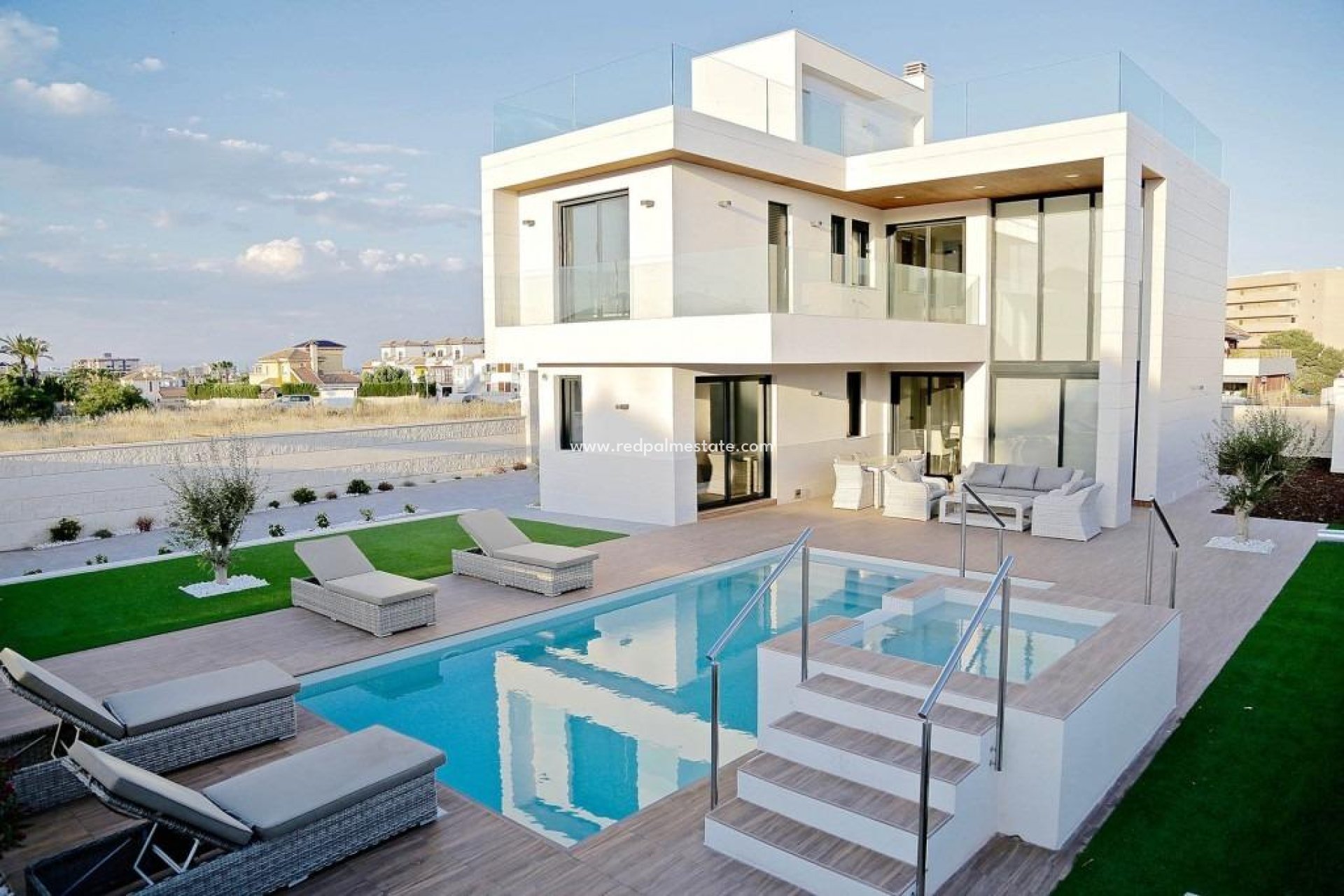 Obra nueva - Villa -
Orihuela Costa - Campoamor