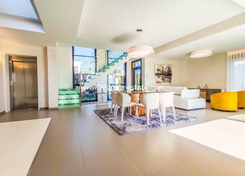 Obra nueva - Villa -
Orihuela Costa - Dehesa de campoamor