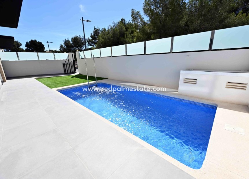 Obra nueva - Villa -
Orihuela Costa - Las Filipinas