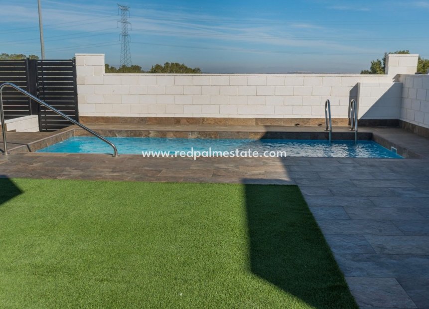 Obra nueva - Villa -
Orihuela Costa - PAU 8