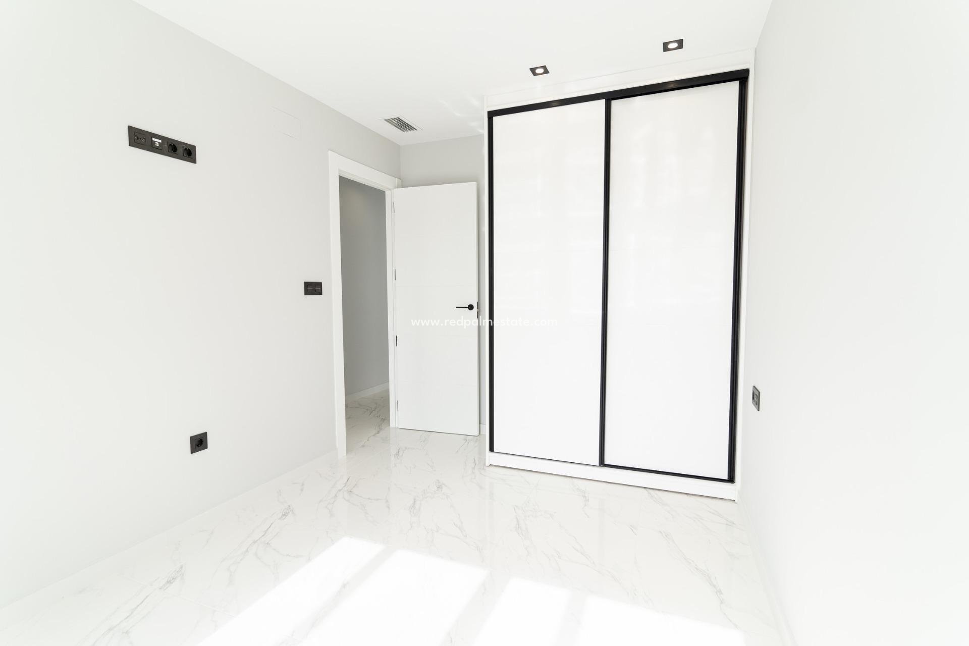 Obra nueva - Villa -
Orihuela Costa - Punta prima