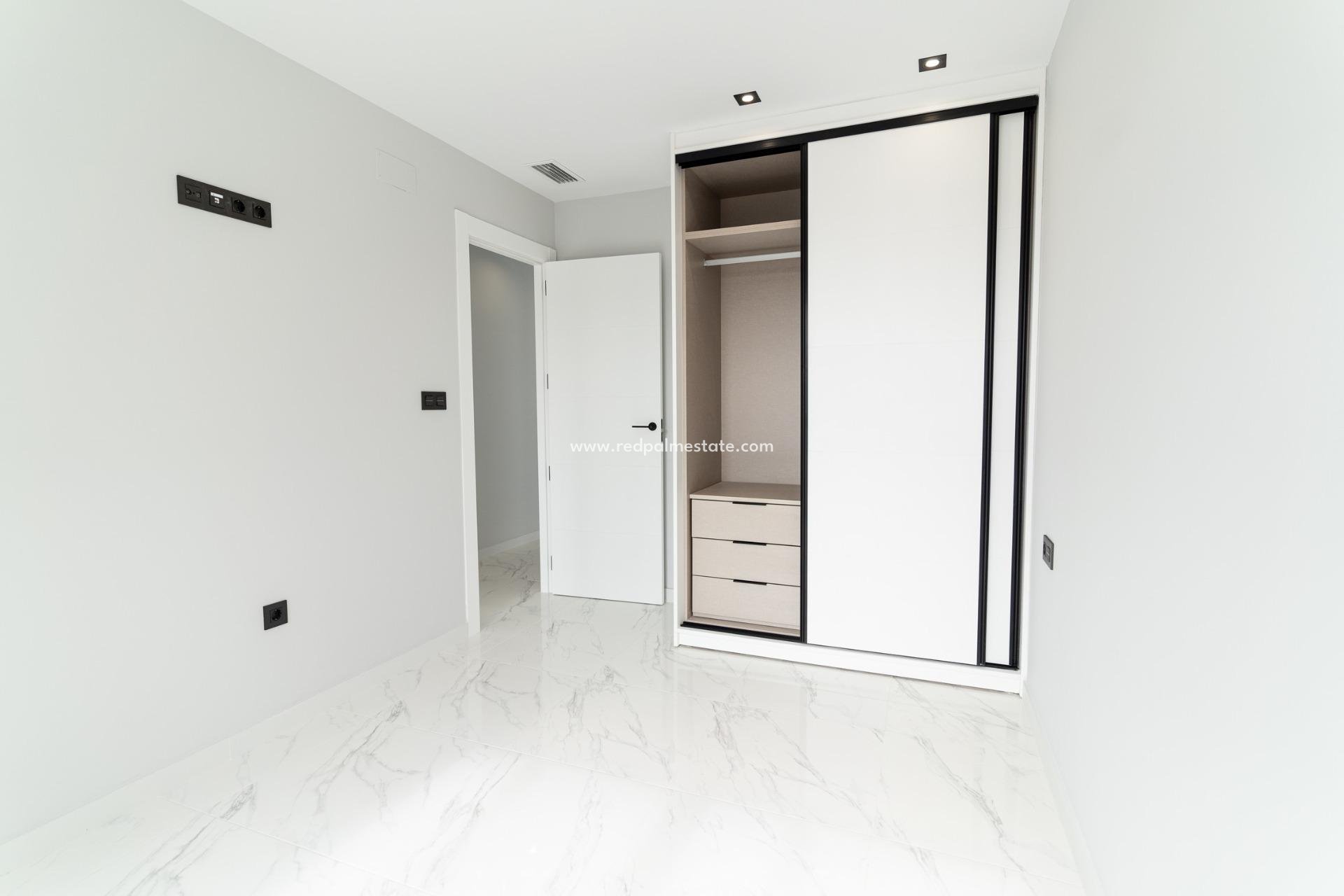 Obra nueva - Villa -
Orihuela Costa - Punta prima