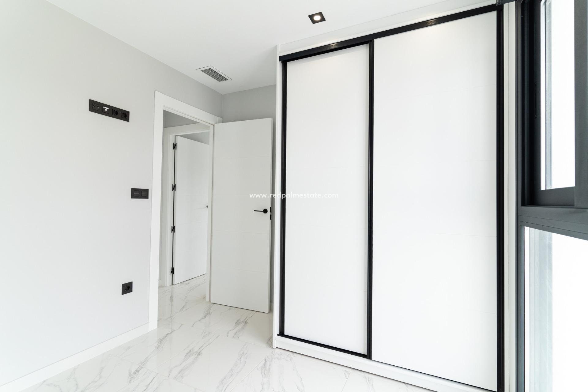 Obra nueva - Villa -
Orihuela Costa - Punta prima