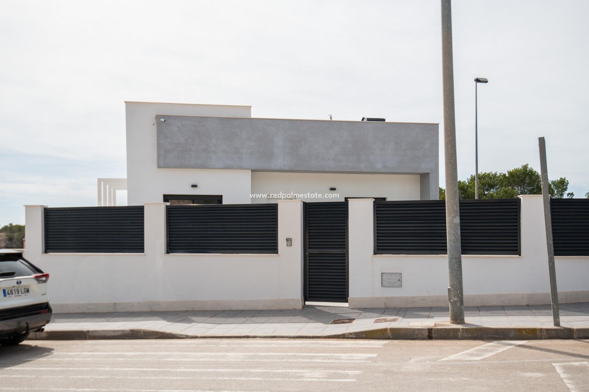 Obra nueva - Villa -
Pilar de la Horadada - Pinar de Campoverde