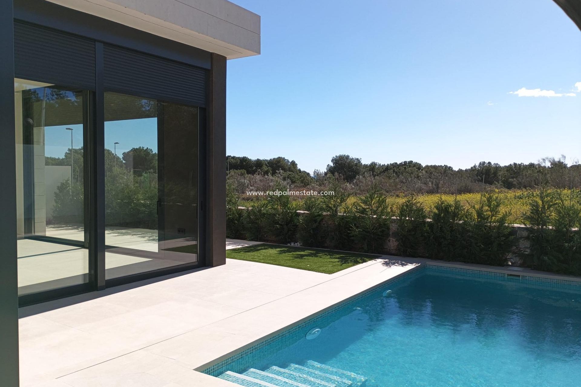 Obra nueva - Villa -
Pilar de la Horadada - Roda Golf