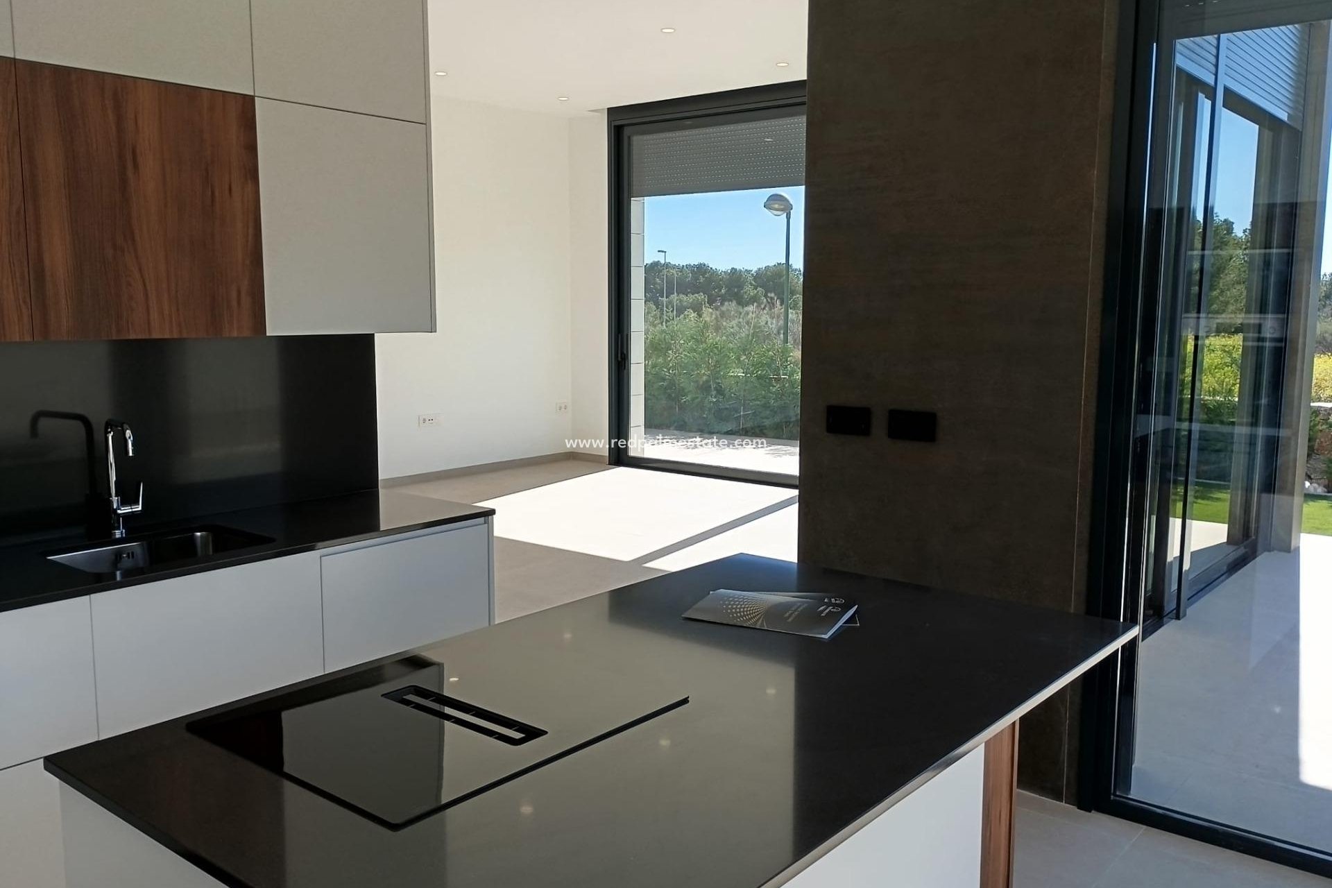Obra nueva - Villa -
Pilar de la Horadada - Roda Golf