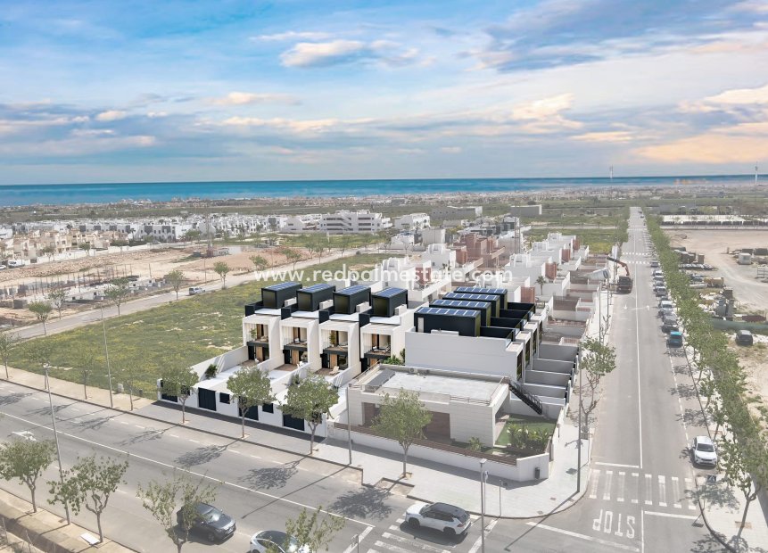 Obra nueva - Villa -
Pilar de la Horadada