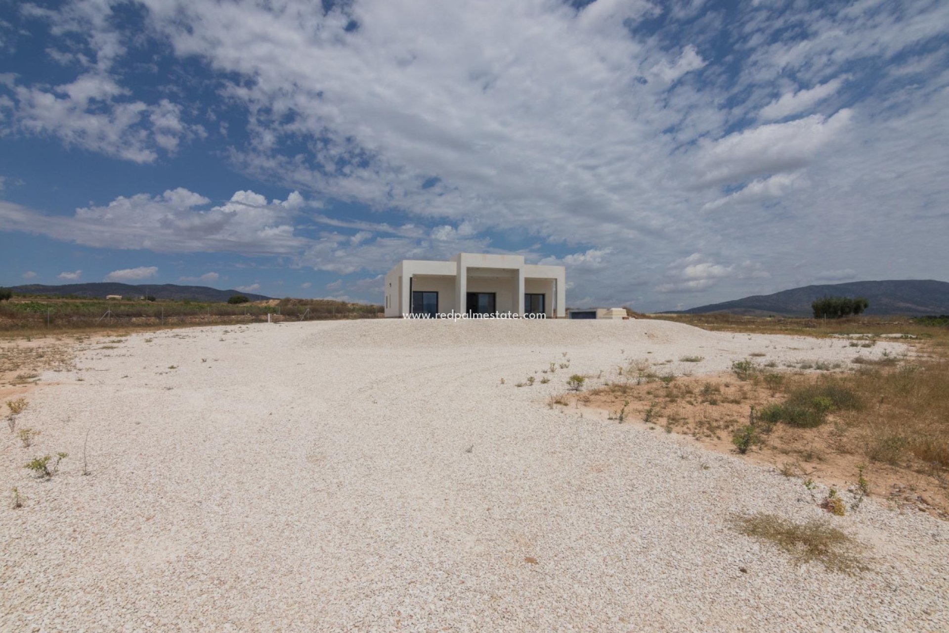 Obra nueva - Villa -
Pinoso - Campo