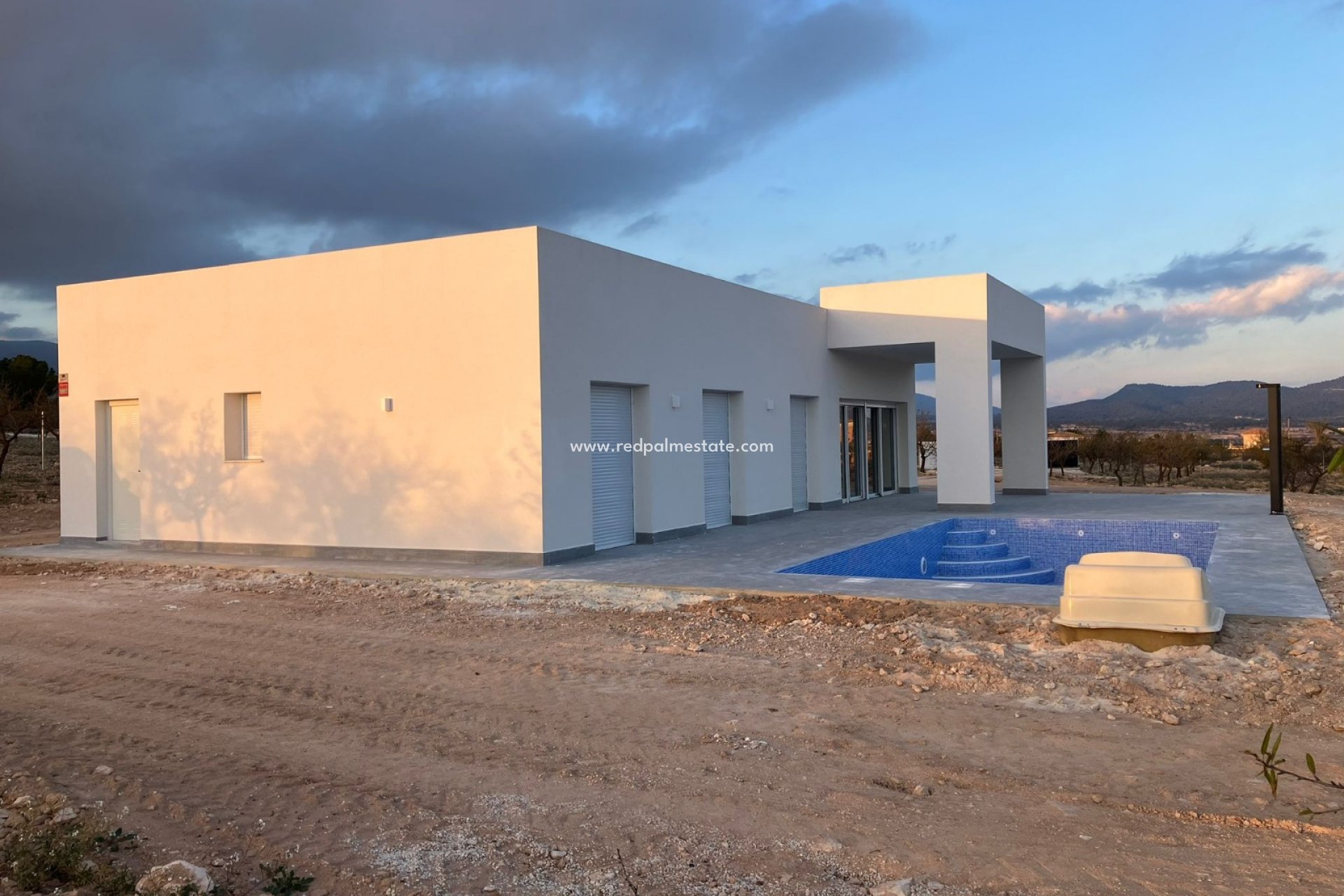 Obra nueva - Villa -
Pinoso