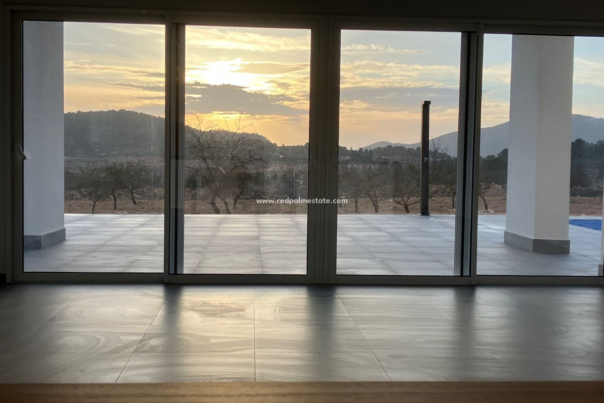 Obra nueva - Villa -
Pinoso