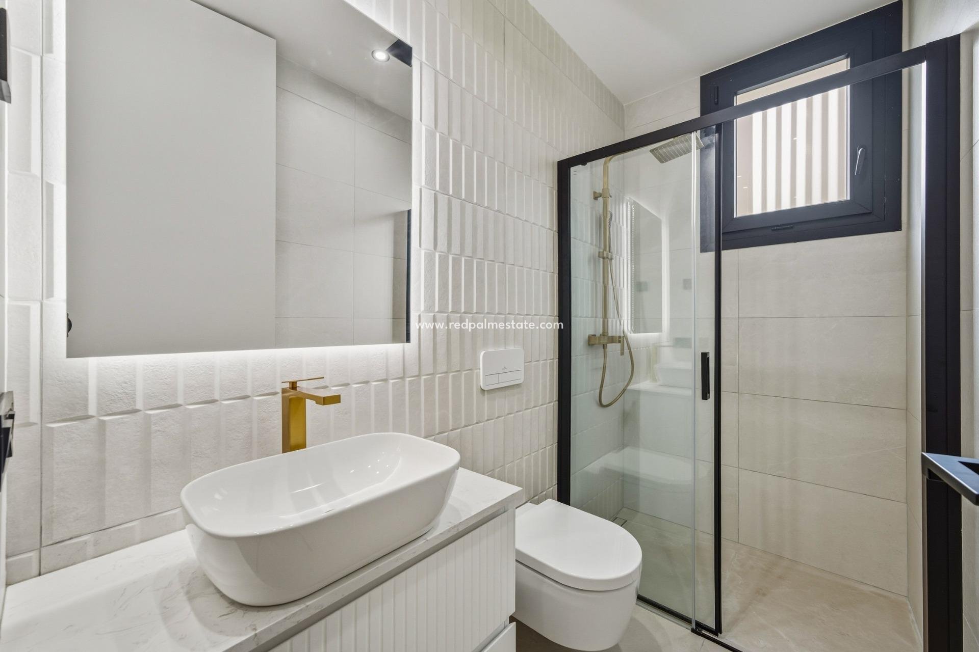 Obra nueva - Villa -
Polop - La Alberca