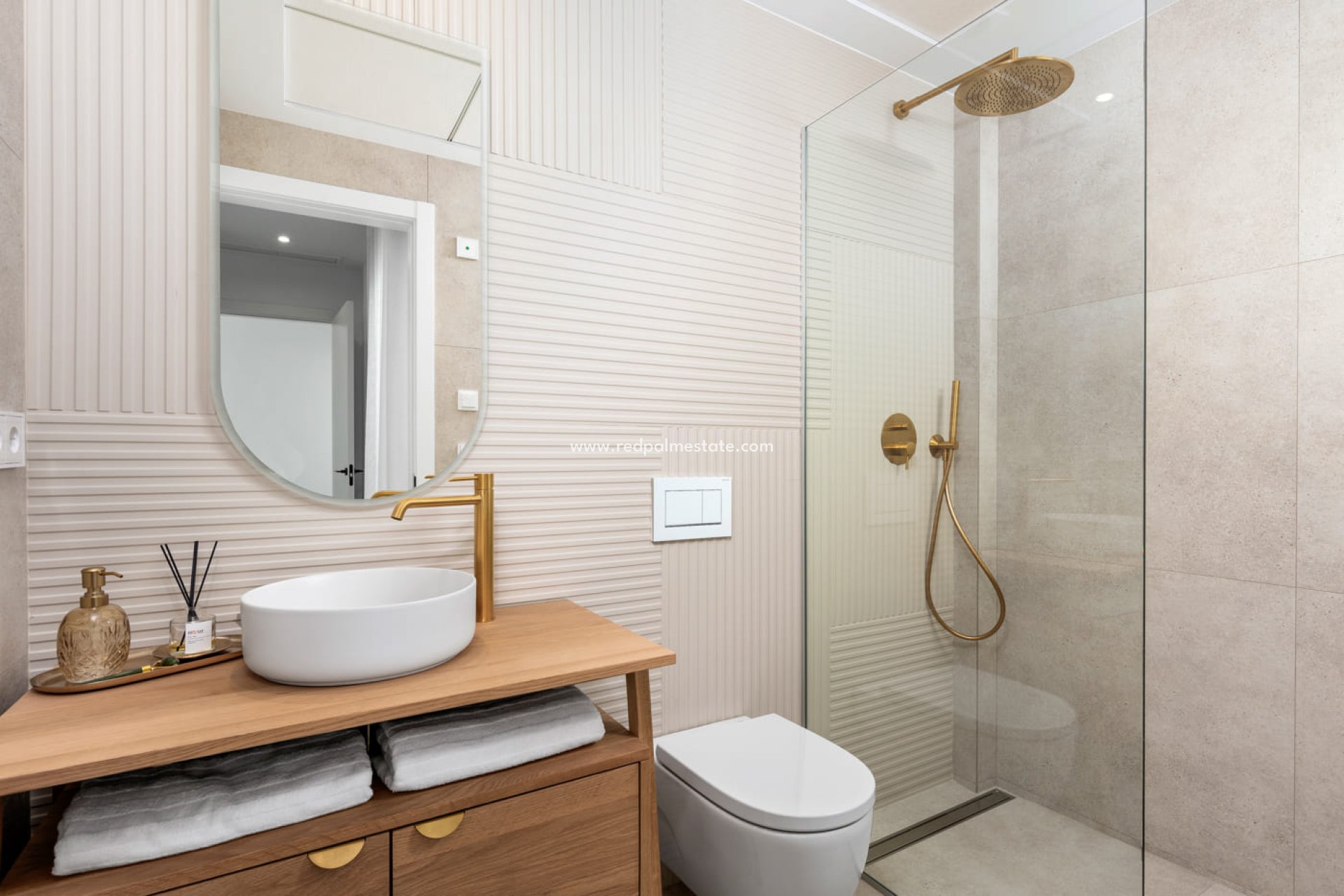 Obra nueva - Villa -
Polop