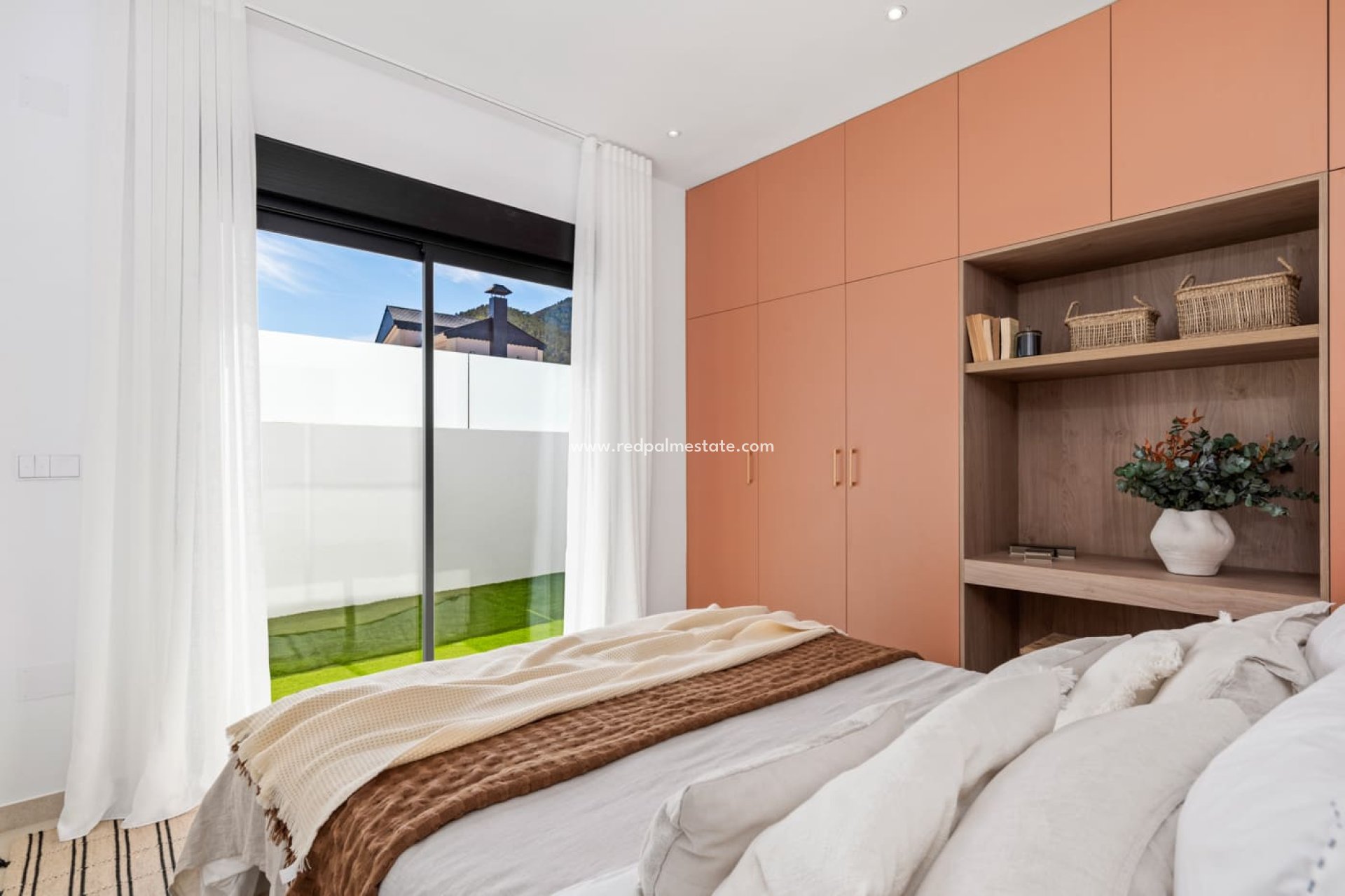 Obra nueva - Villa -
Polop