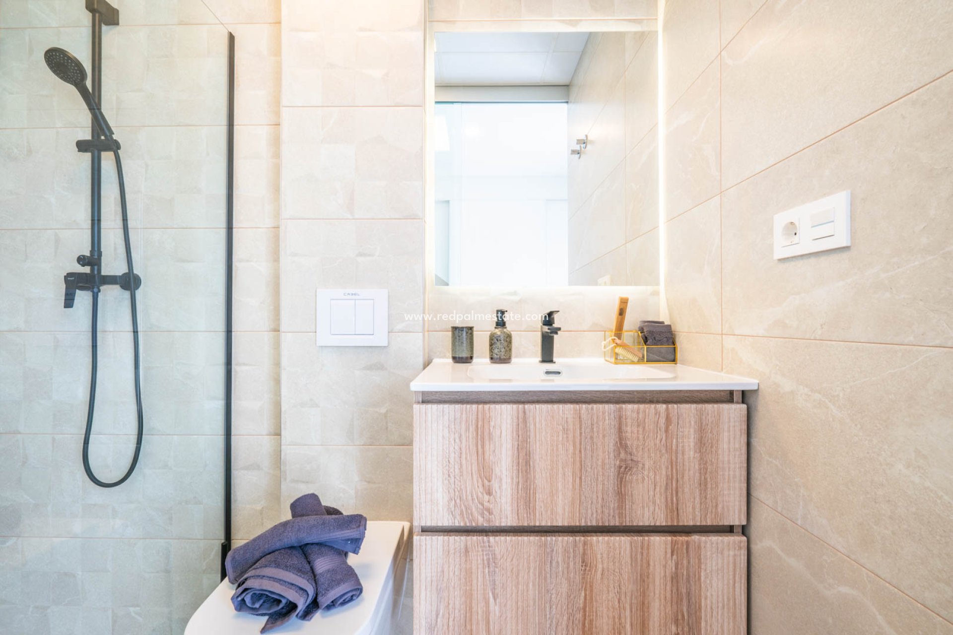 Obra nueva - Villa -
ROLDAN - Roldán