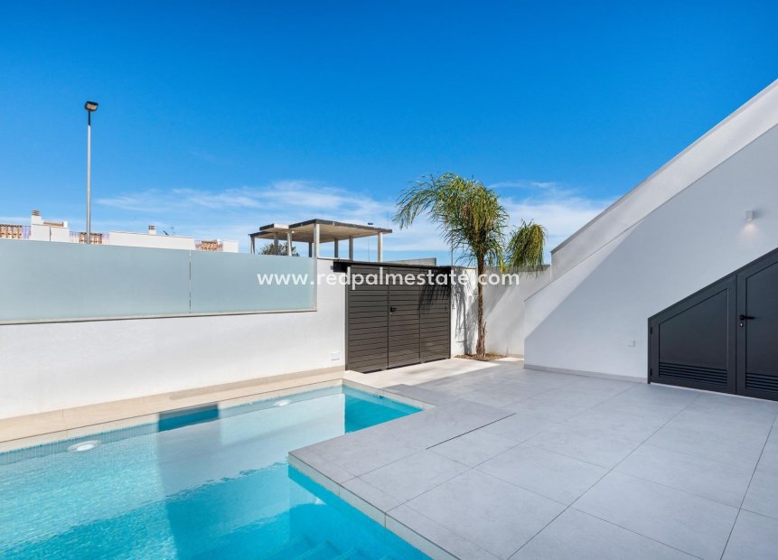 Obra nueva - Villa -
San Javier - Parque del doce