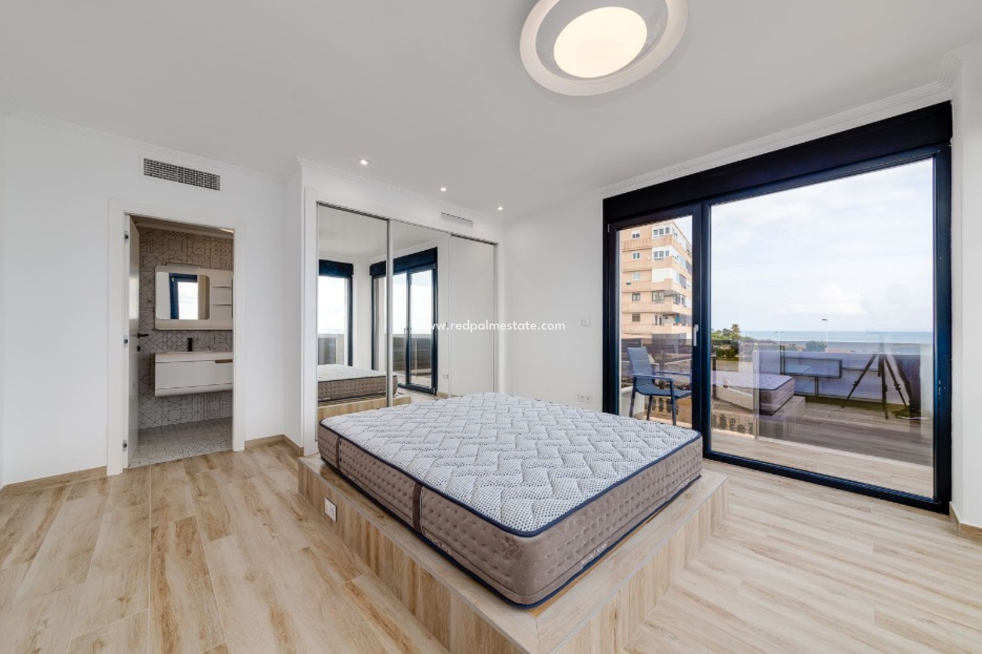 Obra nueva - Villa -
Torrevieja - La Mata