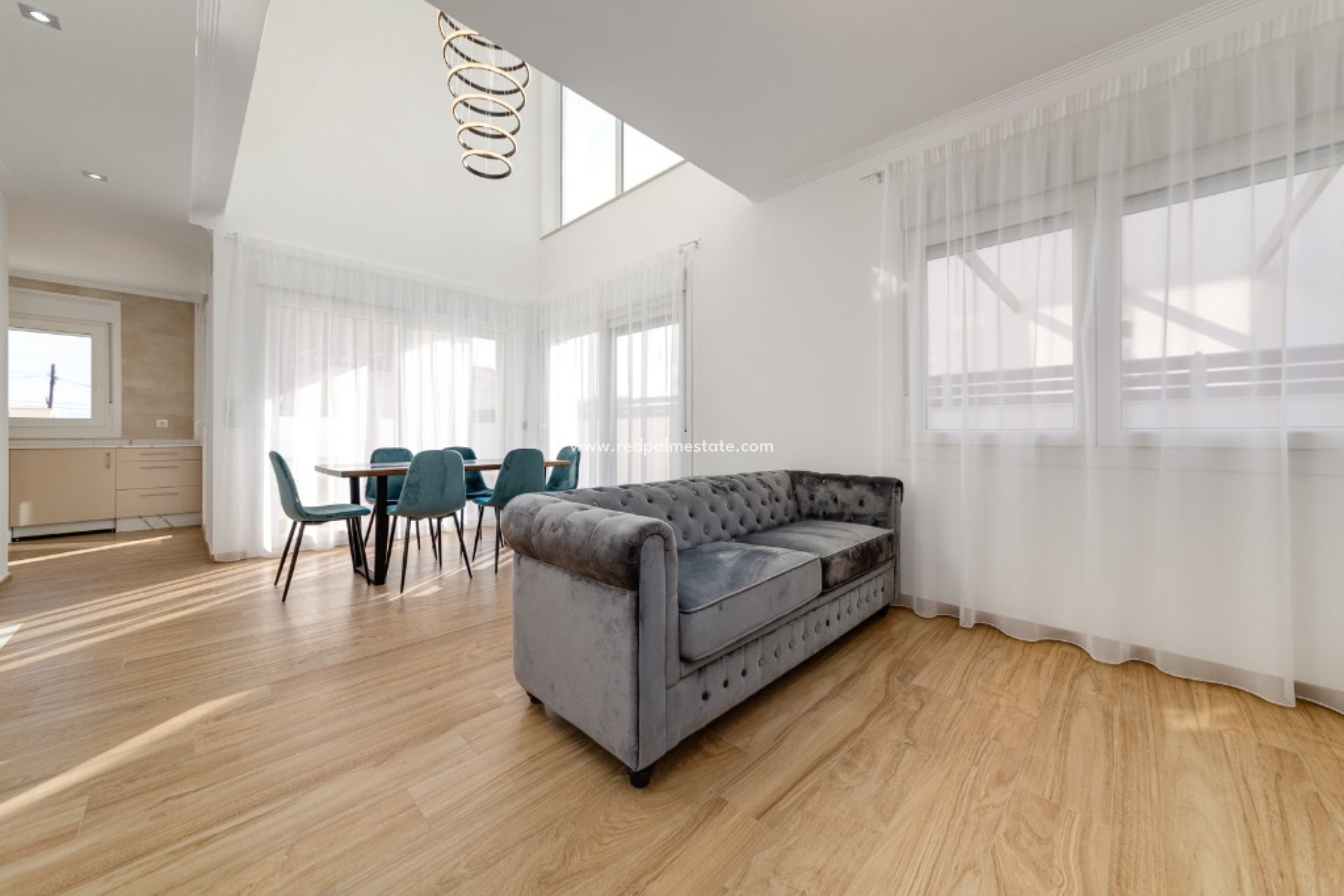 Obra nueva - Villa -
Torrevieja