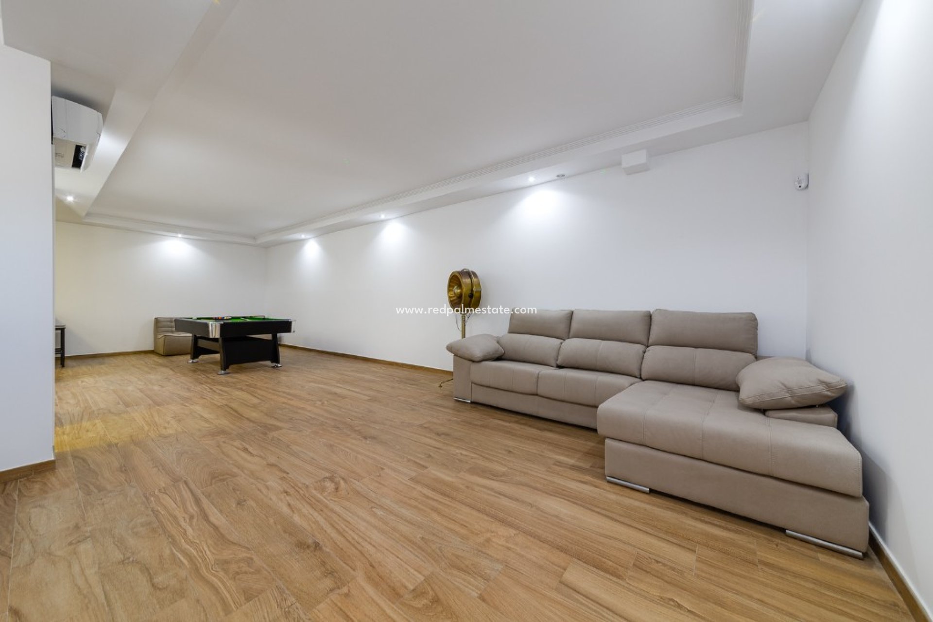 Obra nueva - Villa -
Torrevieja