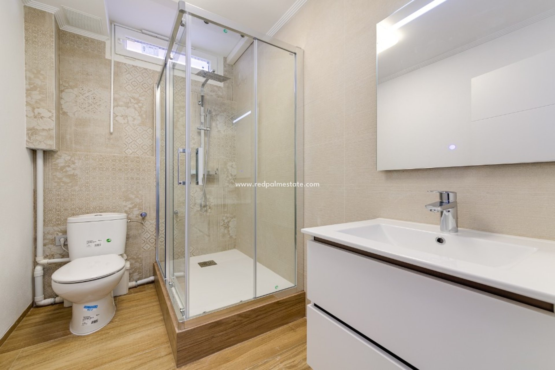 Obra nueva - Villa -
Torrevieja