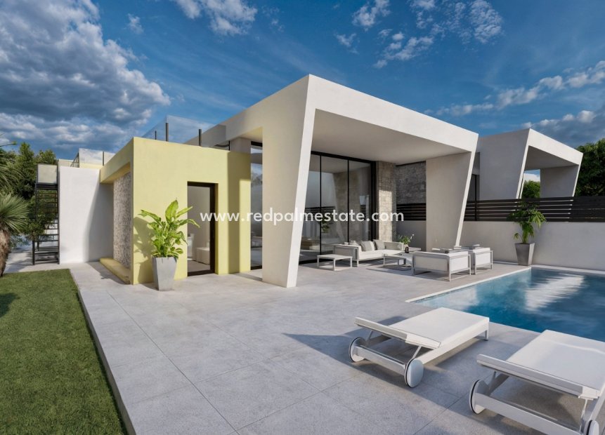 Obra nueva - Villa -
Torrevieja