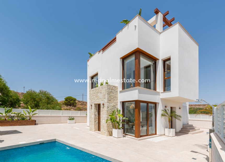 Obra nueva - Villa -
Vera Playa - Vera
