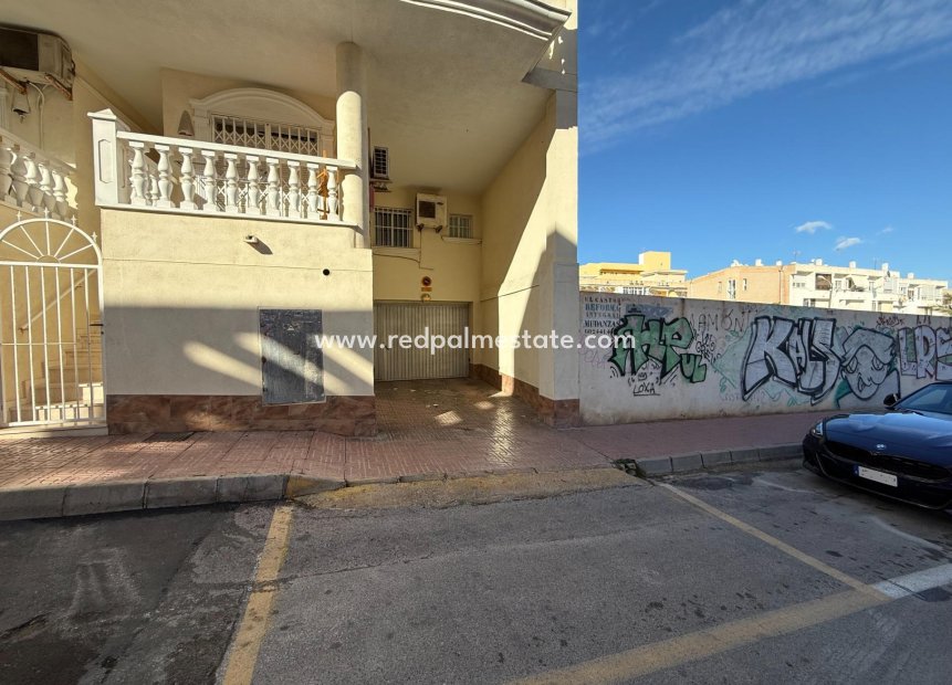  - Parkering -
Torrevieja - Centro Torrevieja