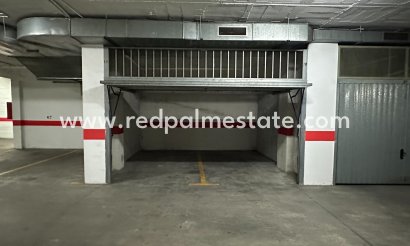 Parkering - Videresalg -
            Torrevieja - MR2-14959