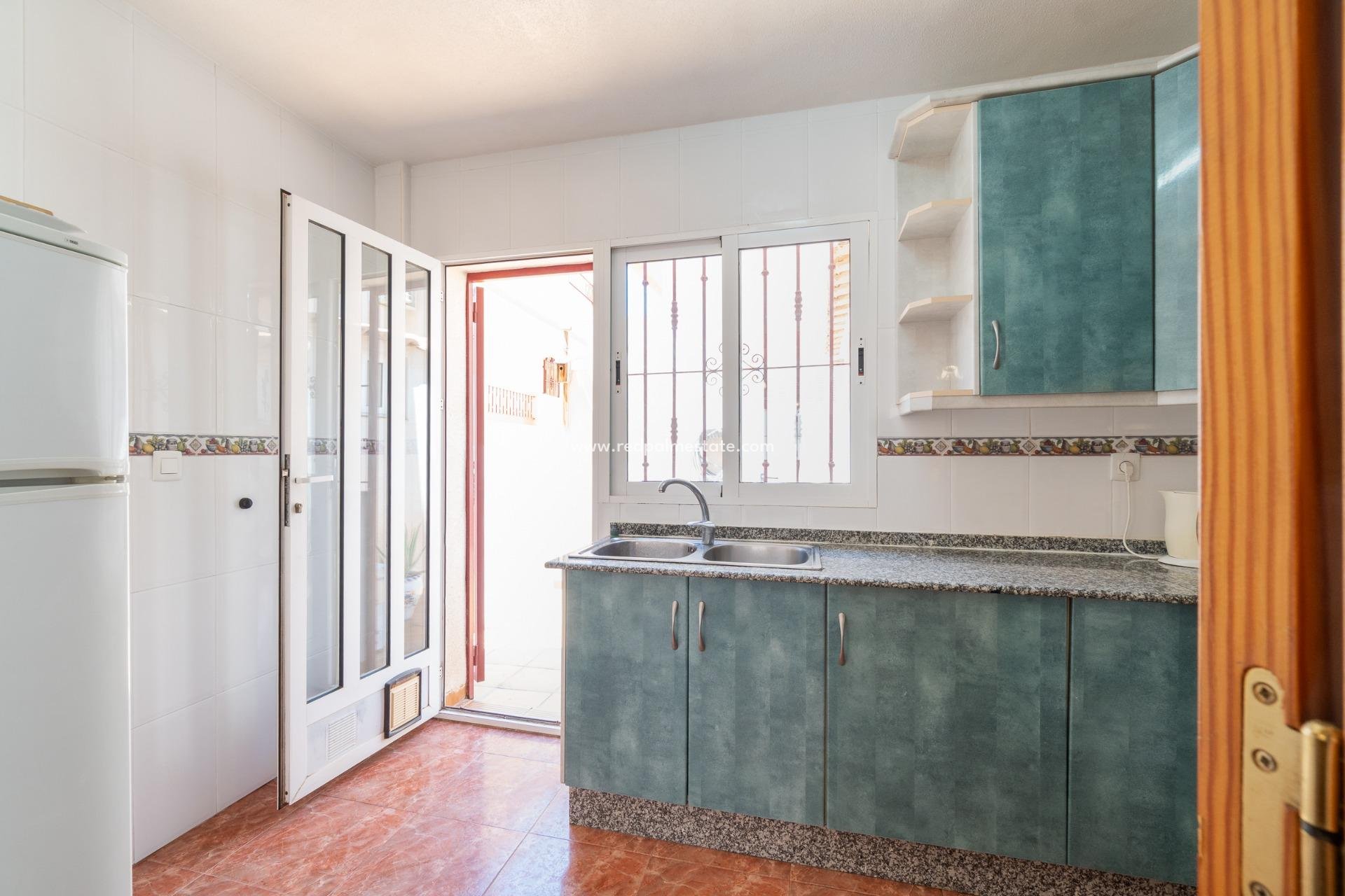  - Radhus -
Orihuela Costa - La Zenia