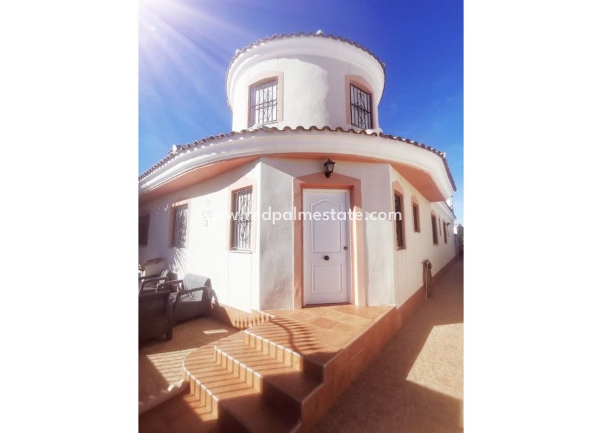 Resale - 4. House - Detached Villa -
Los Alczares - Town