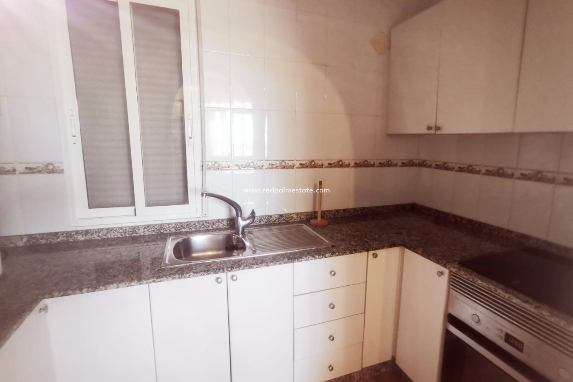 Resale - 4. House - Detached Villa -
Los Alczares - Town