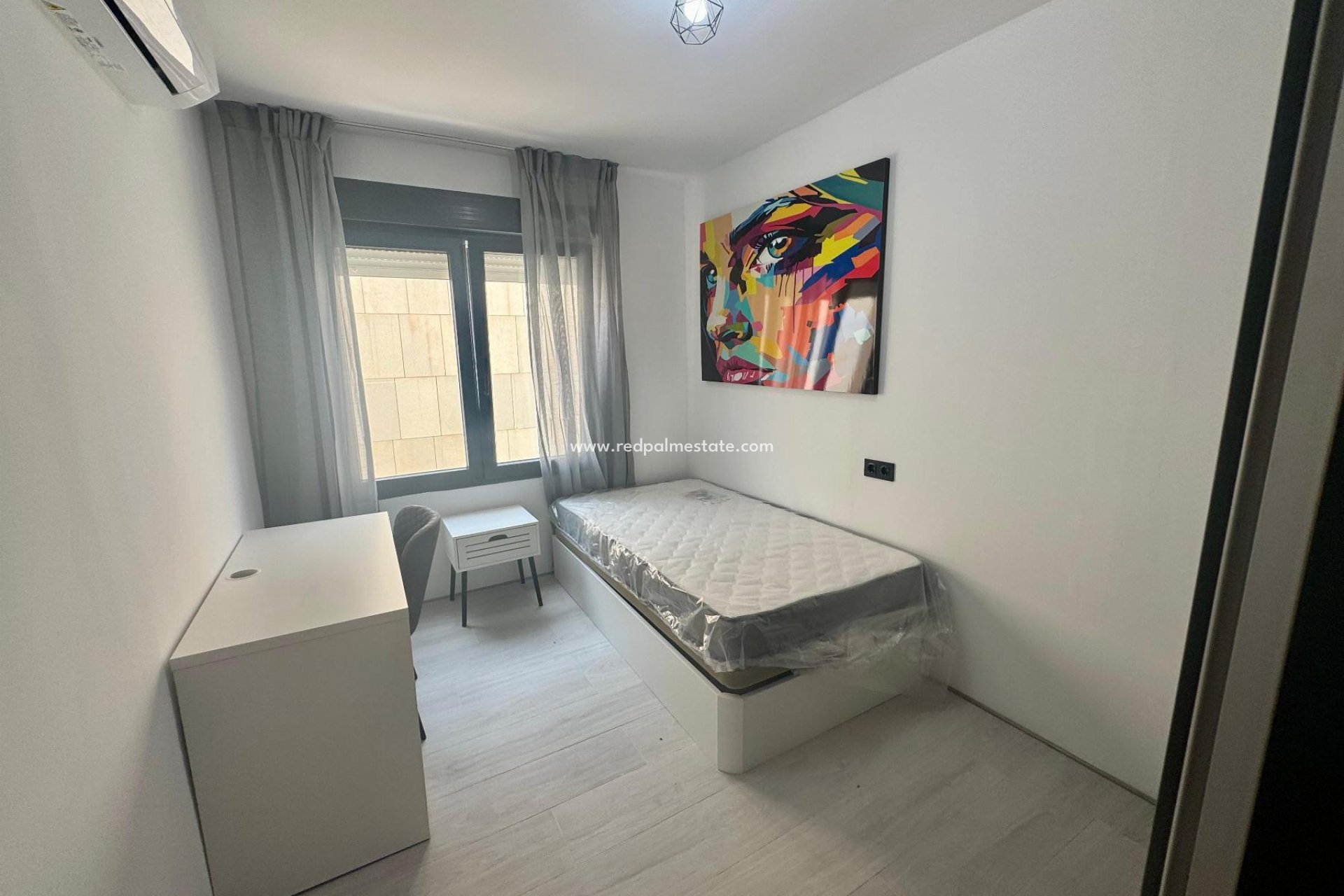 Resale - Apartamento -
Torrevieja - CLUB NAUTICO TORREVIEJA