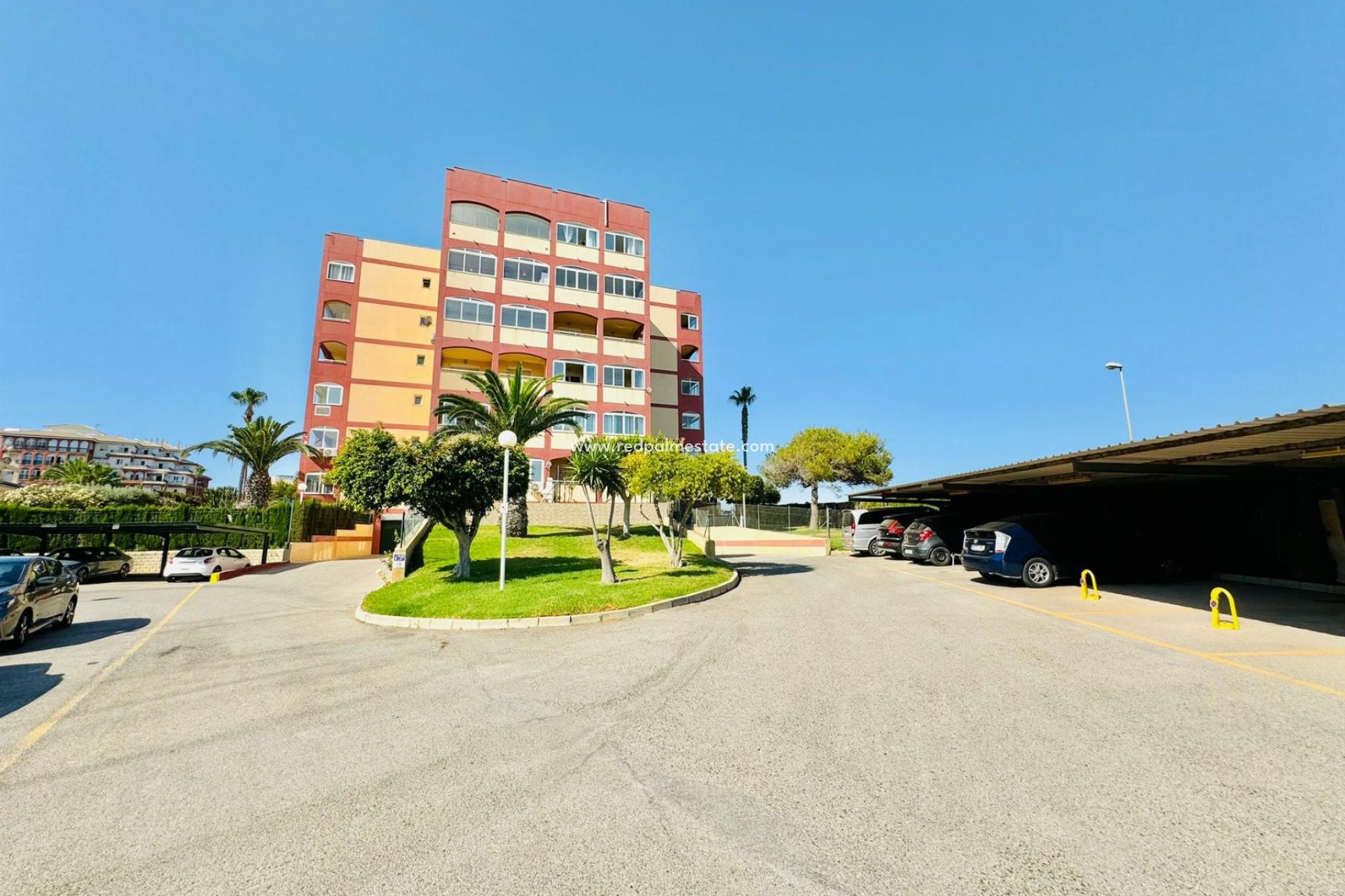 Resale - Apartamento -
Torrevieja - La Mata