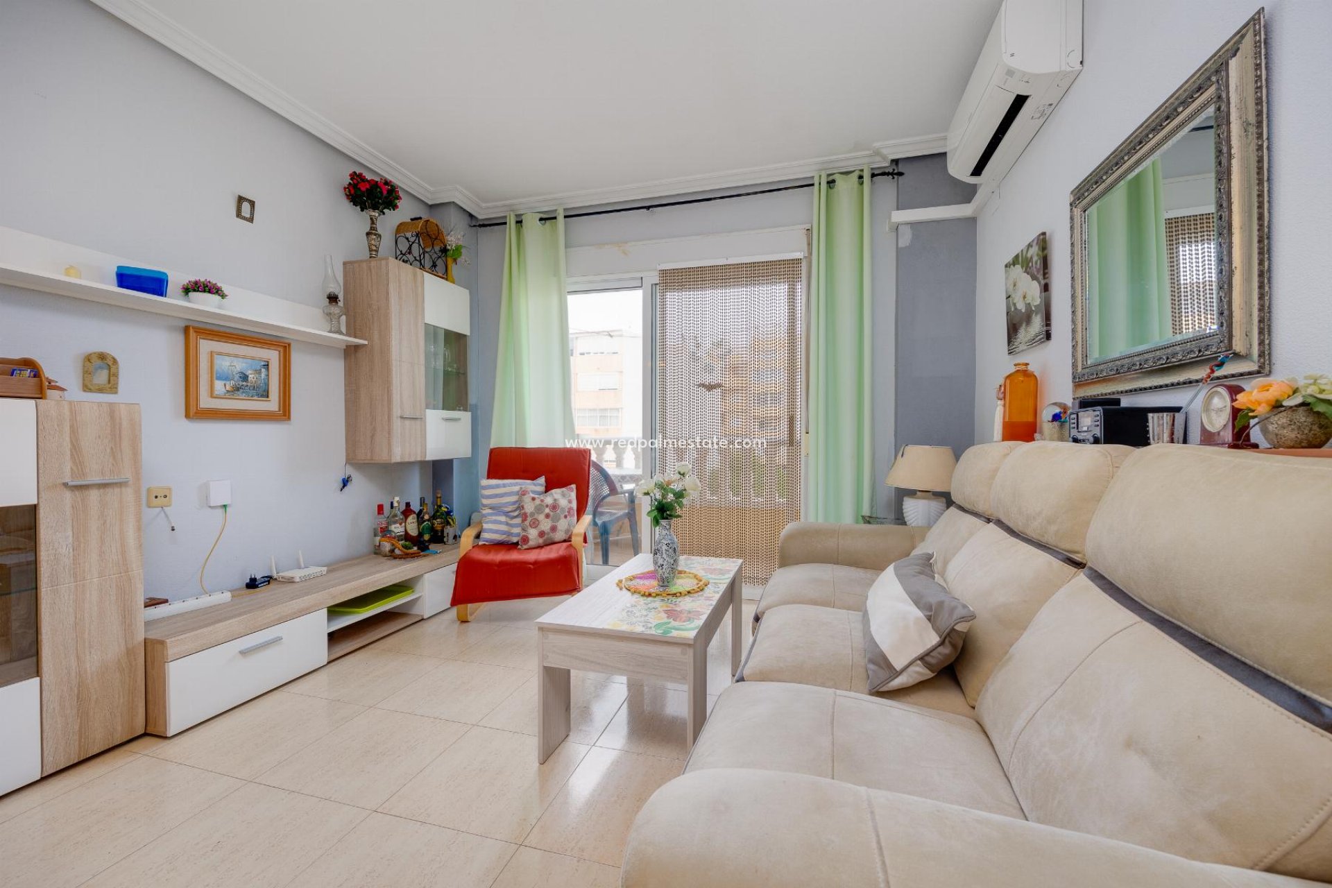 Resale - Apartamento -
Torrevieja - Playa de los Locos