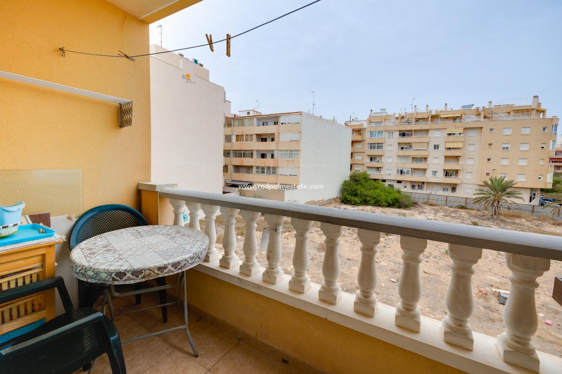 Resale - Apartamento -
Torrevieja - Playa de los Locos