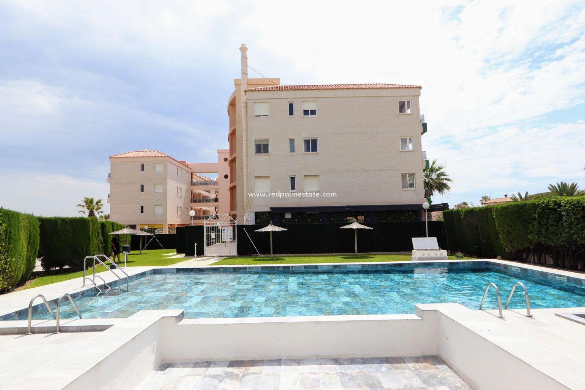 Resale - Apartamento -
Torrevieja - Playa Flamenca