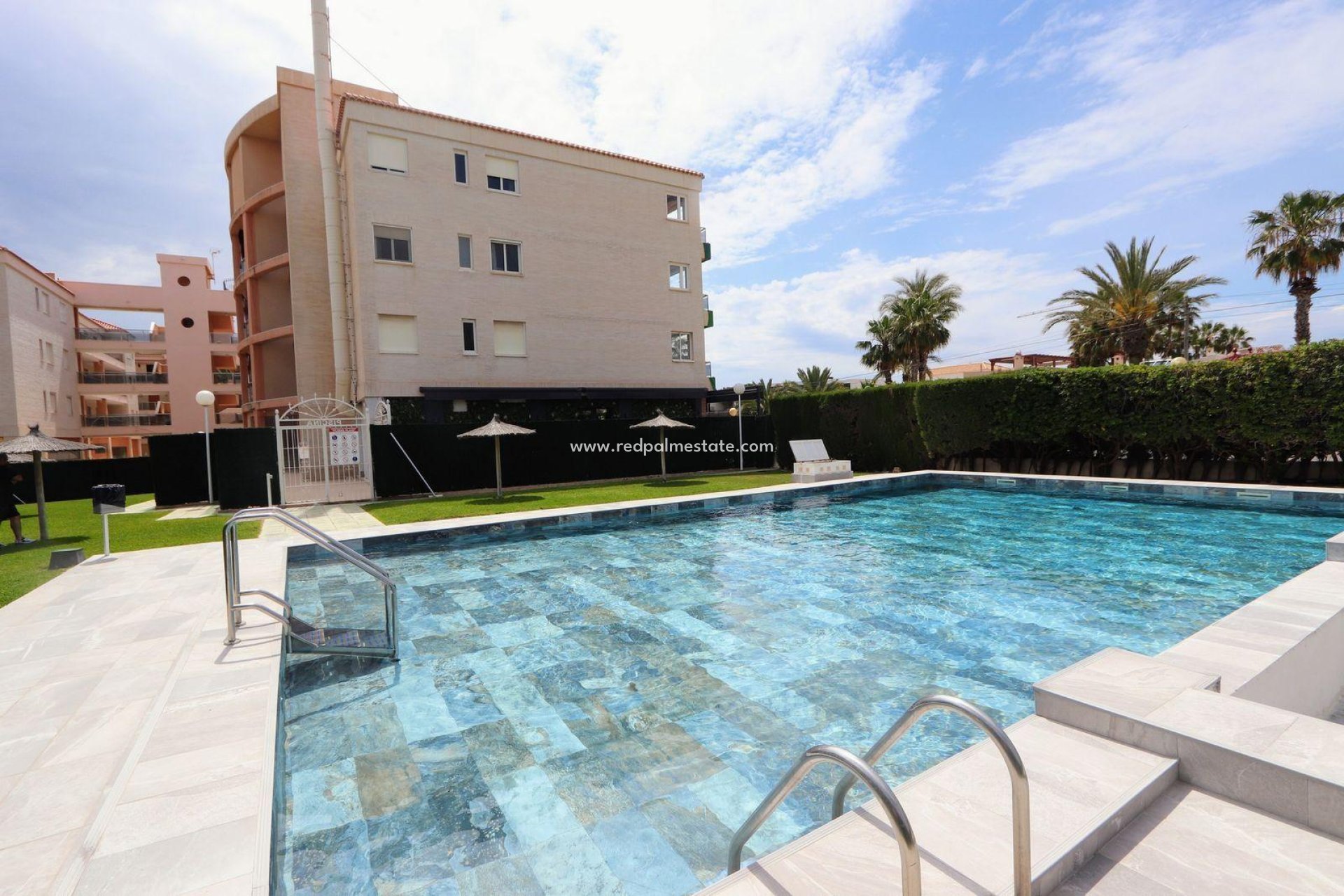 Resale - Apartamento -
Torrevieja - Playa Flamenca