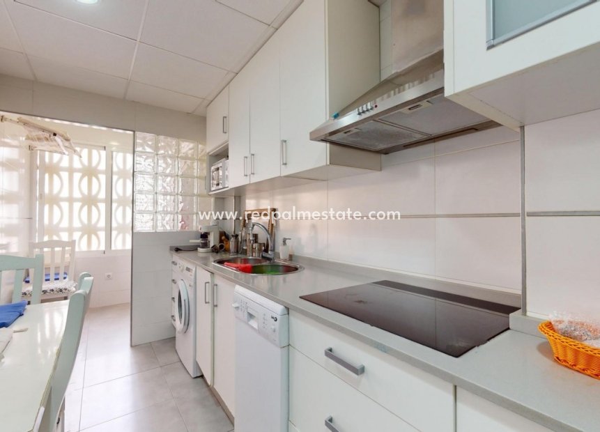 Resale - Apartment -
Aguilas