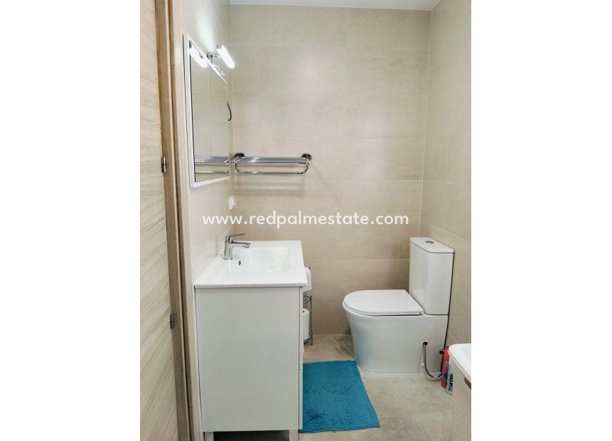 Resale - Apartment -
Alicante - Altozano