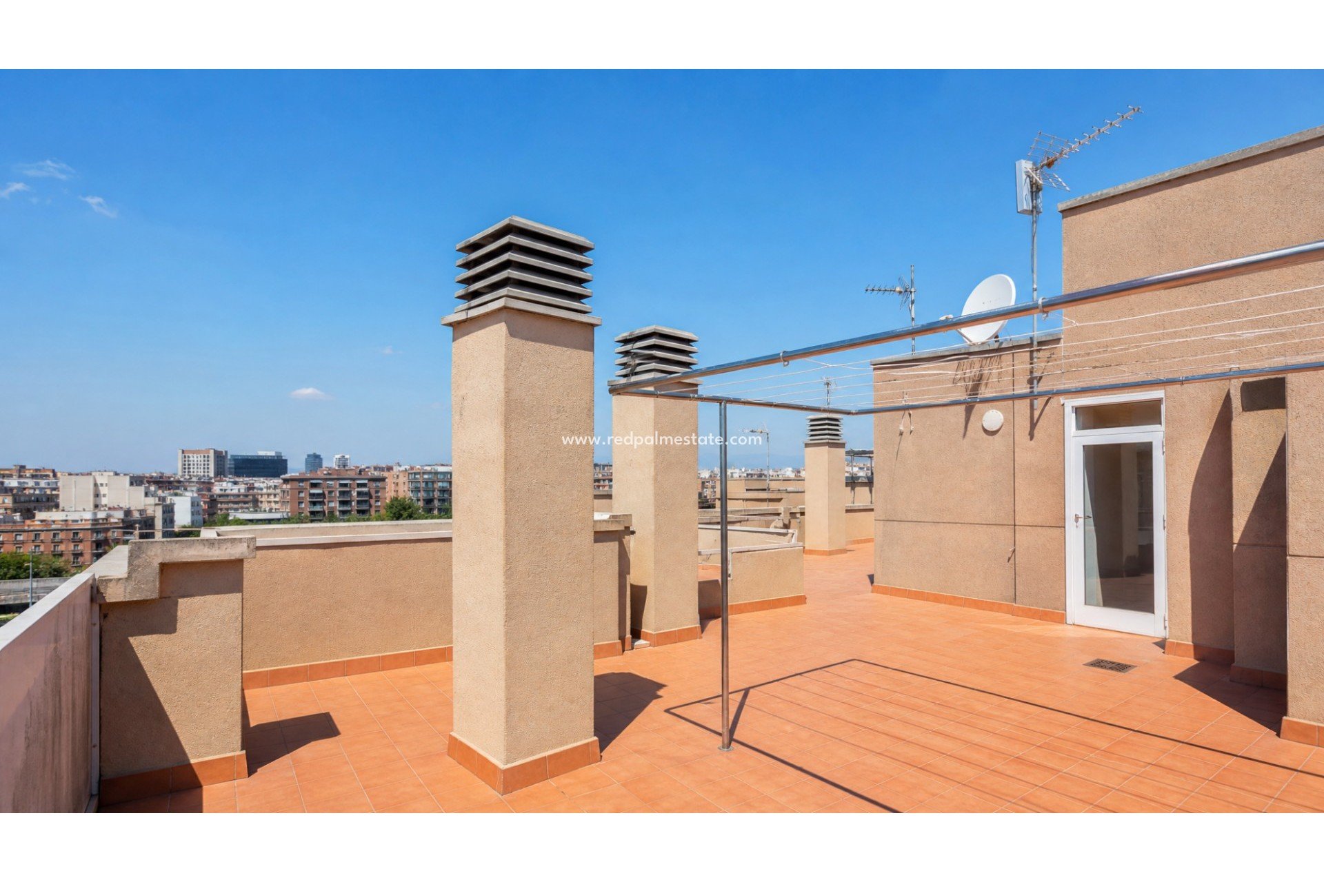 Resale - Apartment -
Alicante - Altozano
