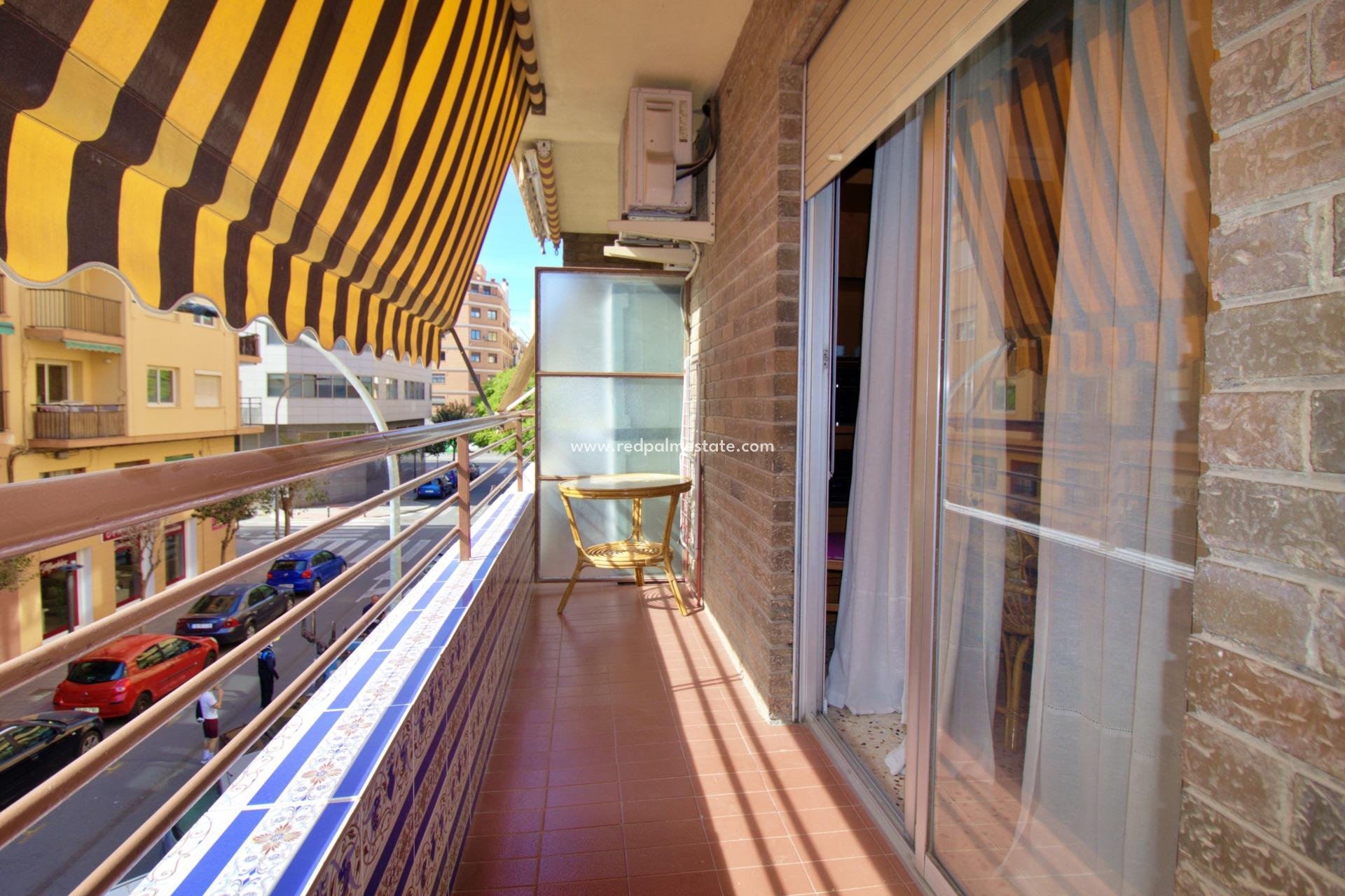 Resale - Apartment -
Alicante - Benalua
