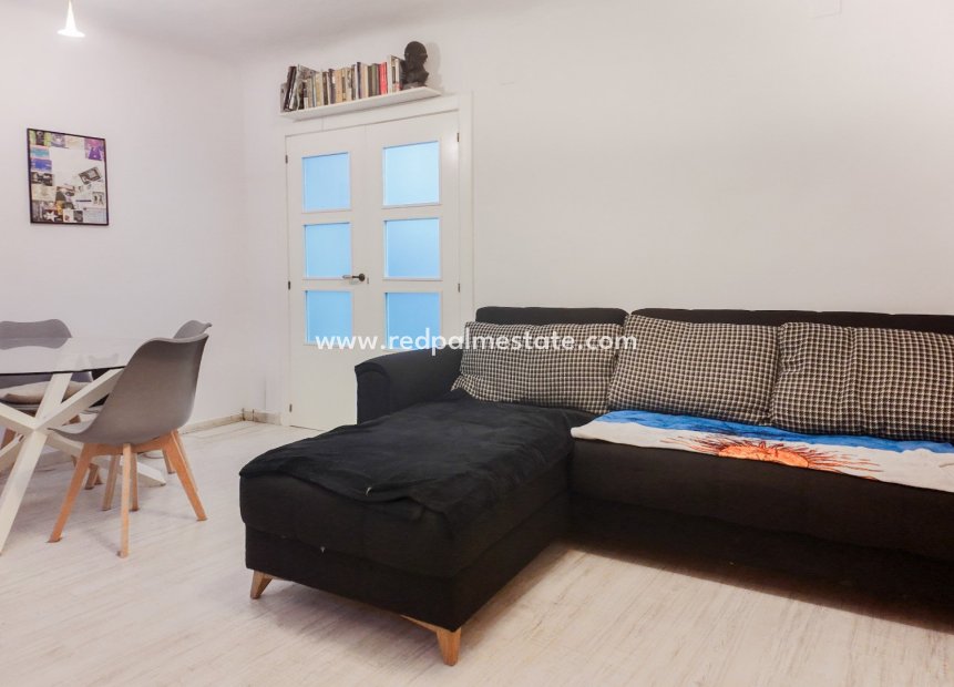 Resale - Apartment -
Alicante - Carolinas Altas