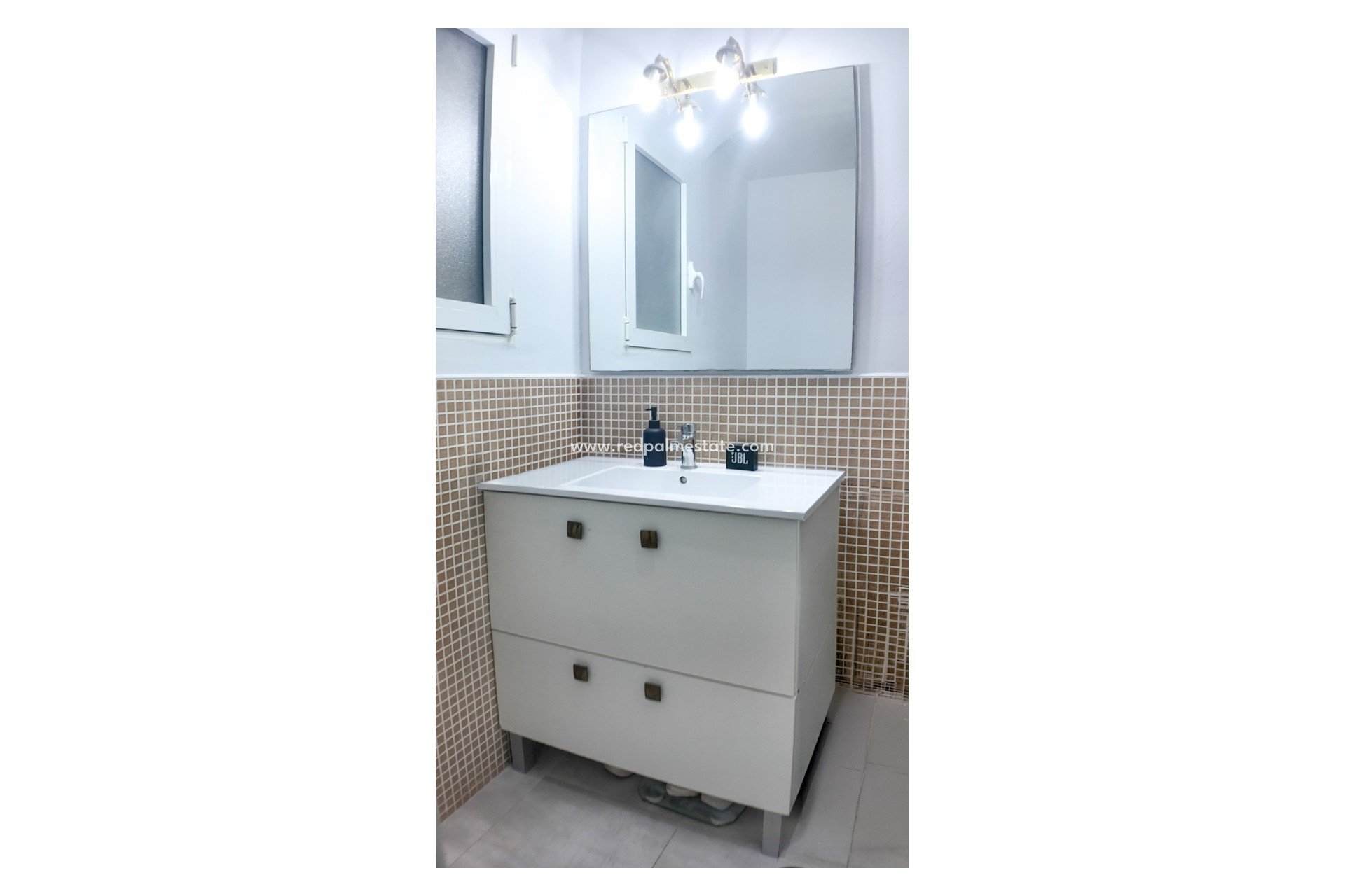 Resale - Apartment -
Alicante - Carolinas Altas