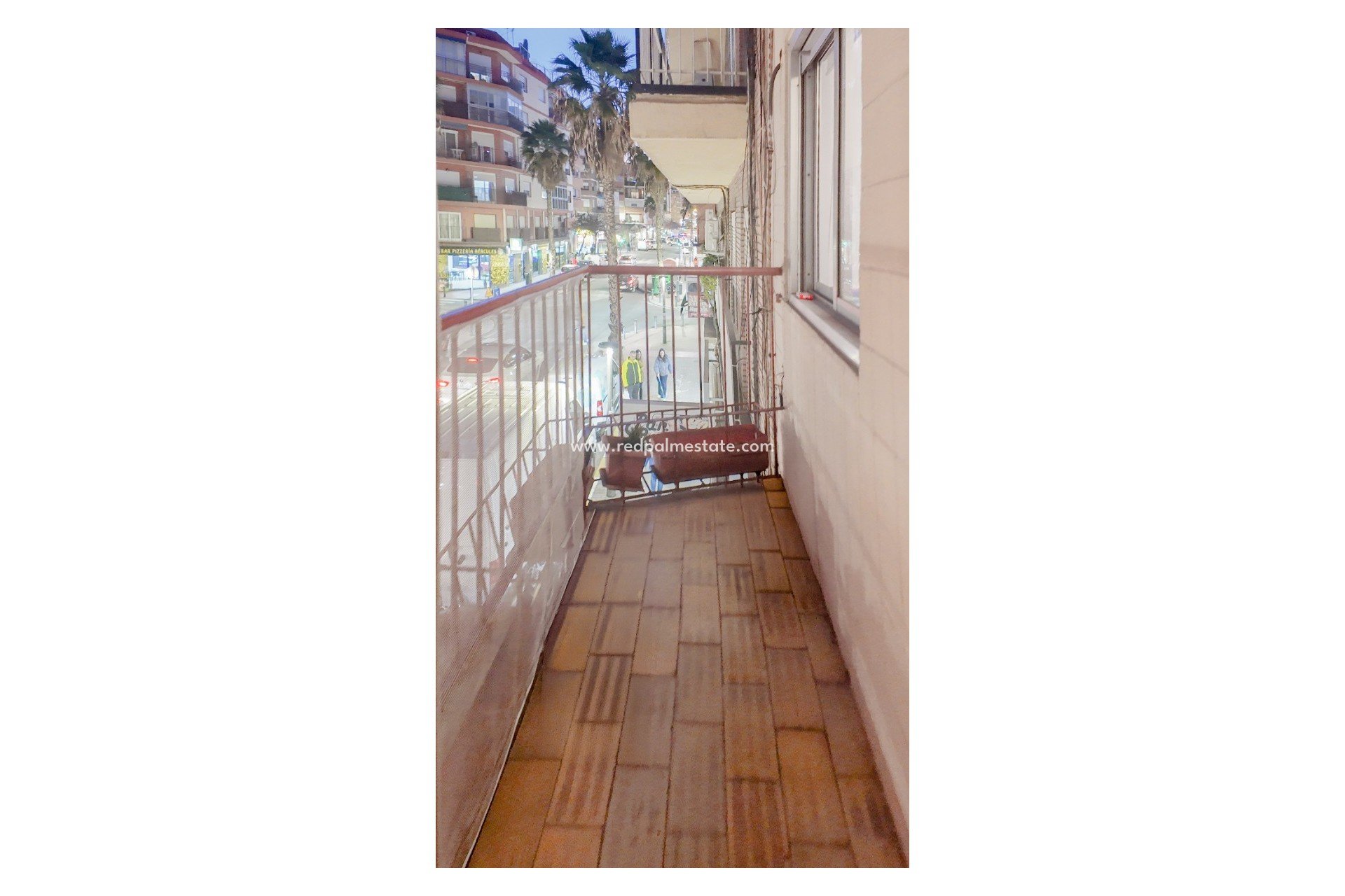 Resale - Apartment -
Alicante - Carolinas Altas